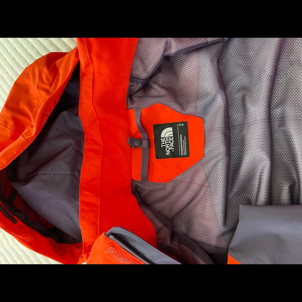 The North Face Women’s Ski or Snow board jacket